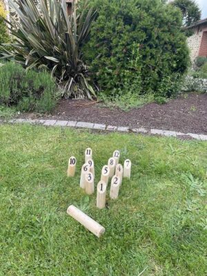 jeu en bois molkky en location WeLocation Vendée