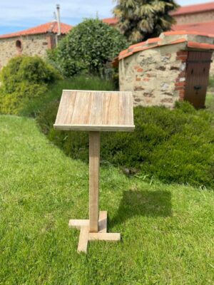 pupitre en bois en location WeLocation Vendée