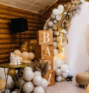 Cube transparent BABY avec lettres blanches pour décoration baby shower, baptême ou anniversaire